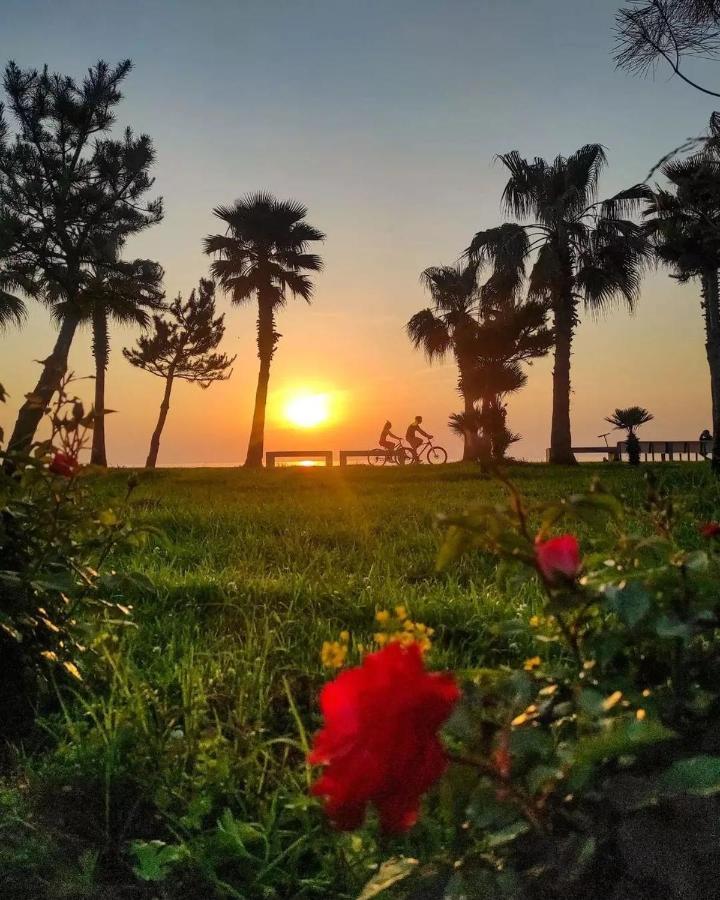 Orbi City Batumi With Sea View Zewnętrze zdjęcie